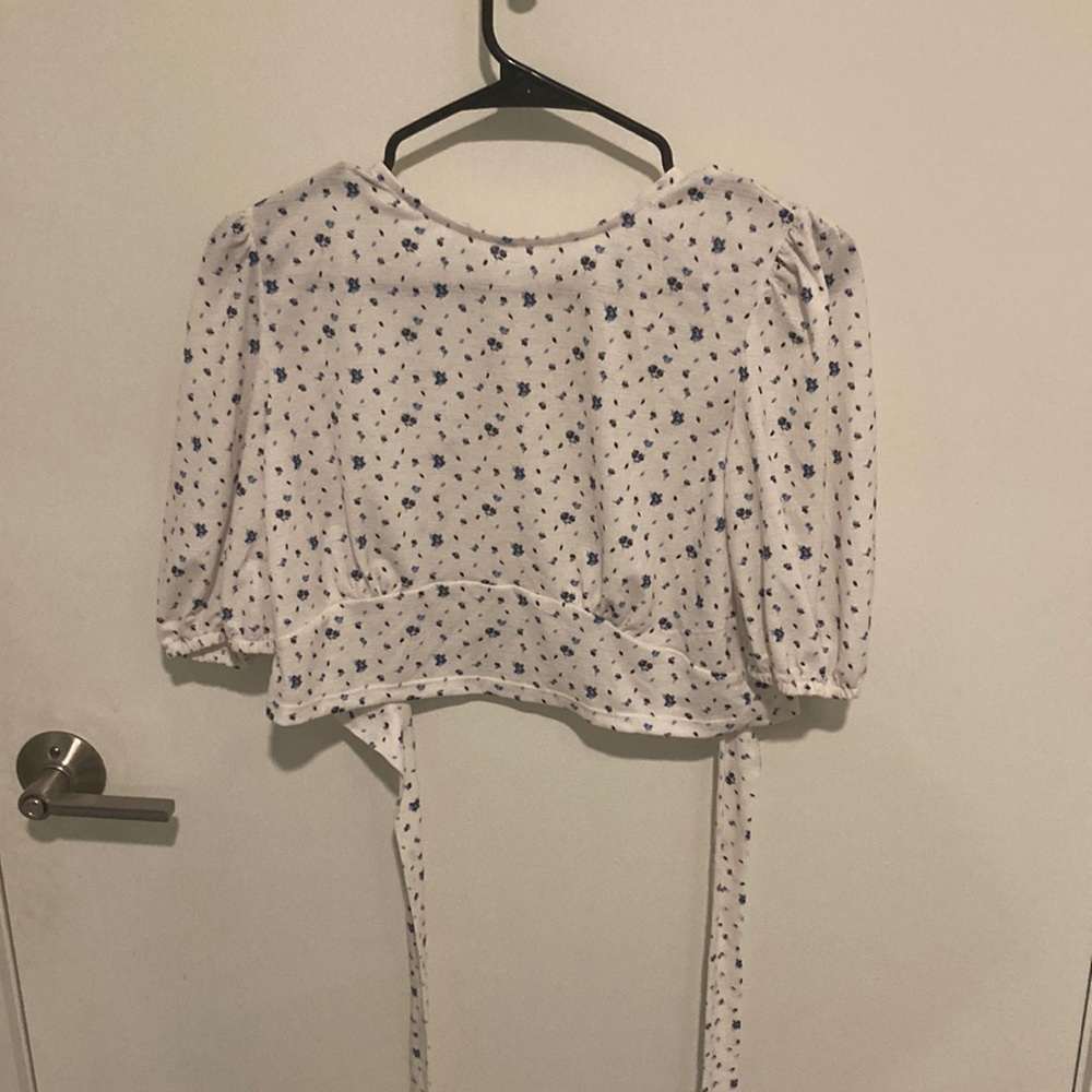 New with tag, white crop top